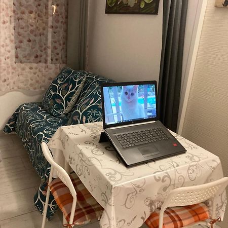 Au Havre De Paix Apartment Gareoult Ngoại thất bức ảnh