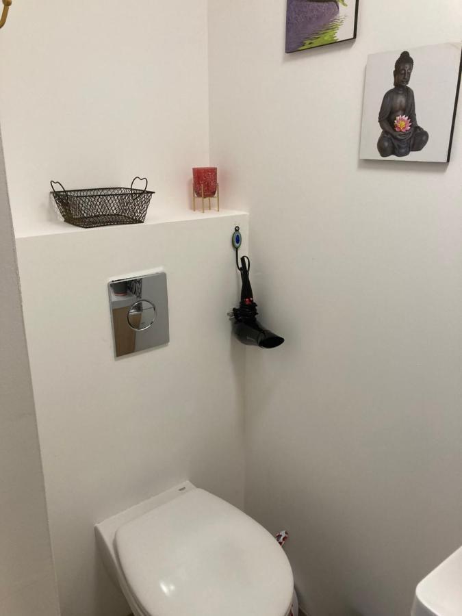 Au Havre De Paix Apartment Gareoult Ngoại thất bức ảnh